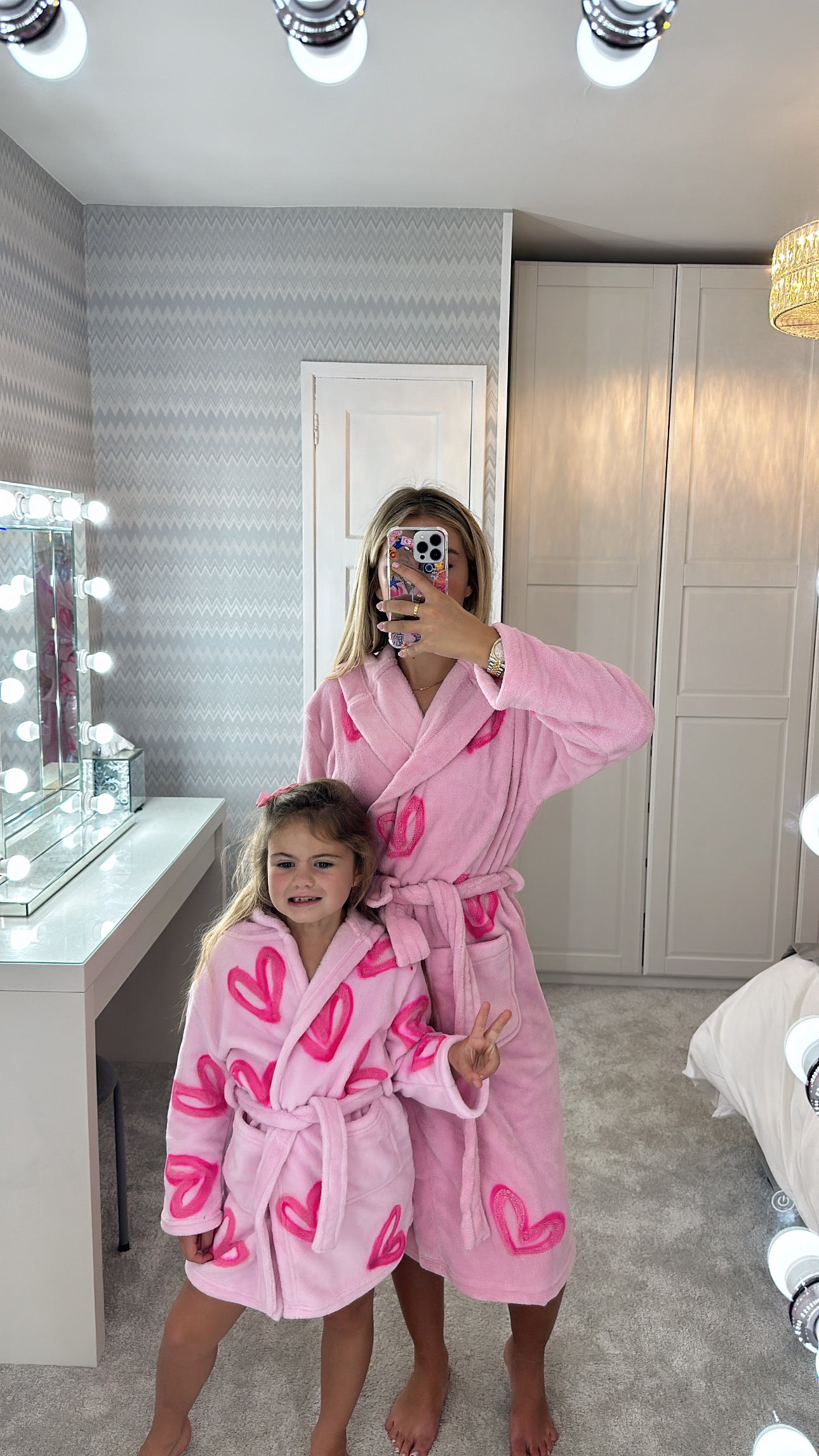 Kids hot pink dressing gown
