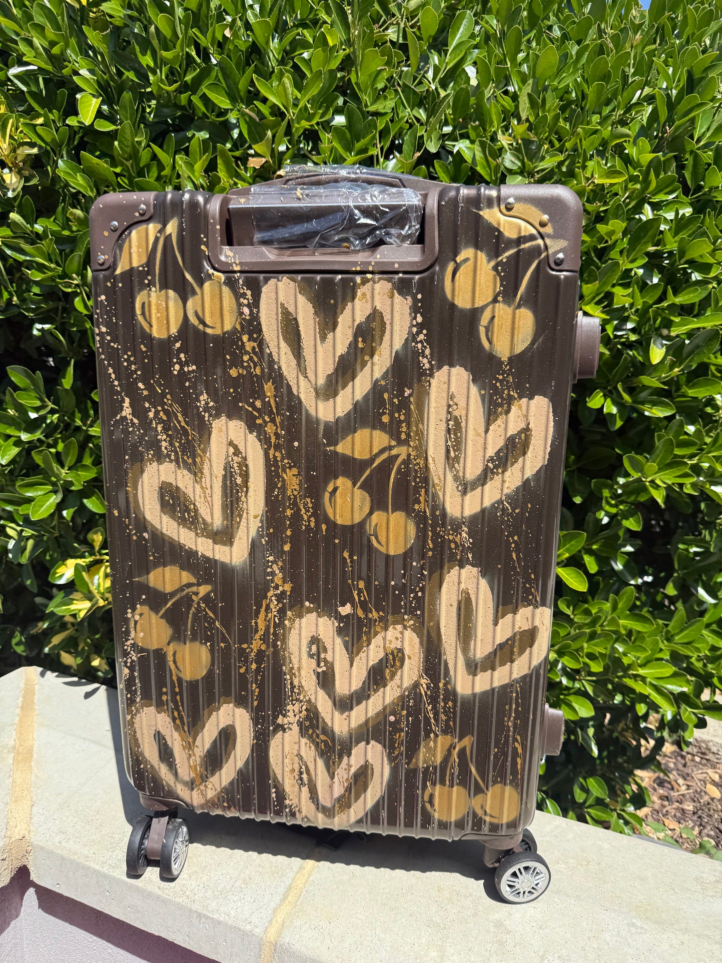Brown heart suitcase🐻🥥🤎