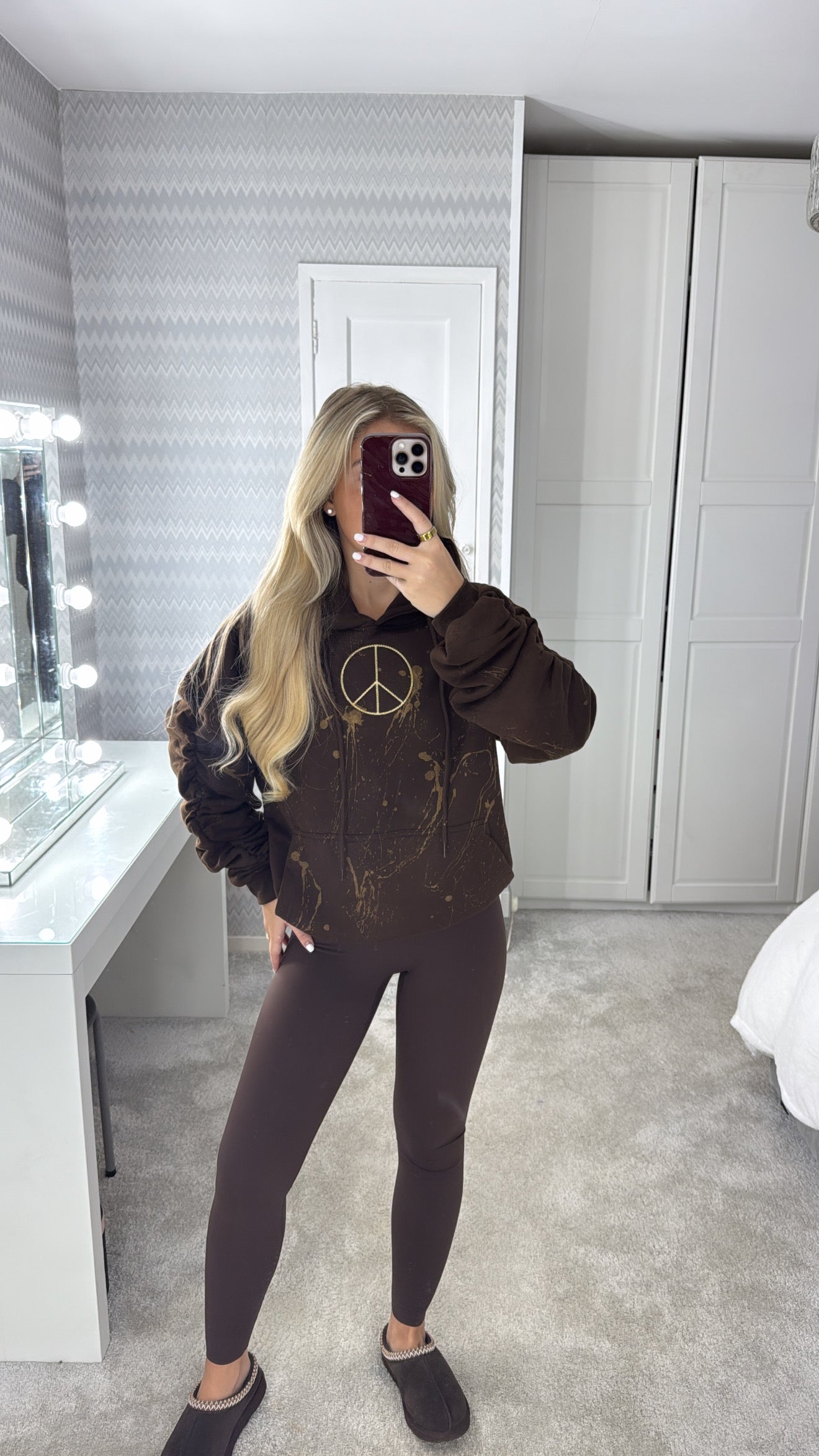 Brown ruffle hoodie🌟