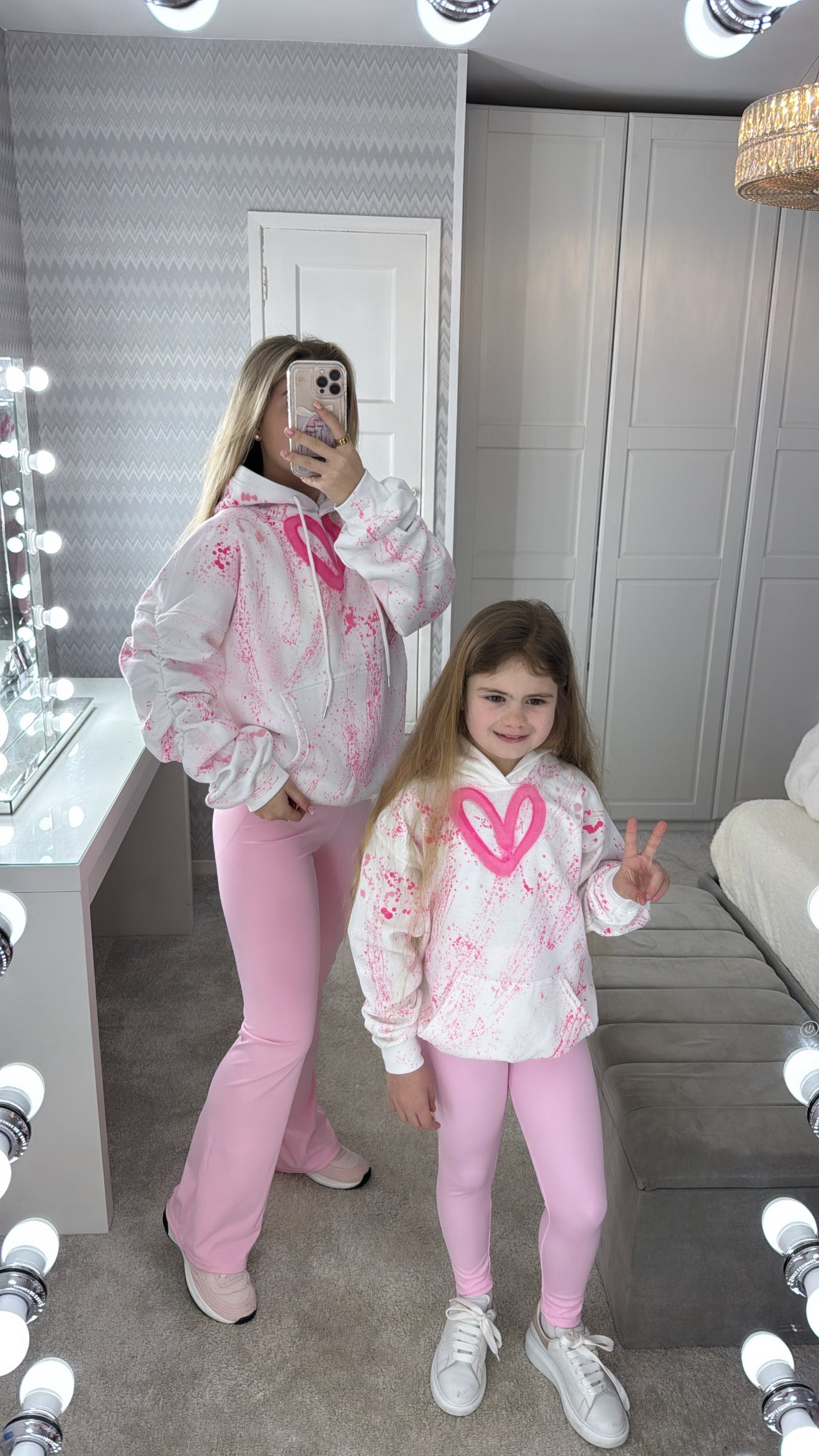 Kids hot pink heart hoodie💘