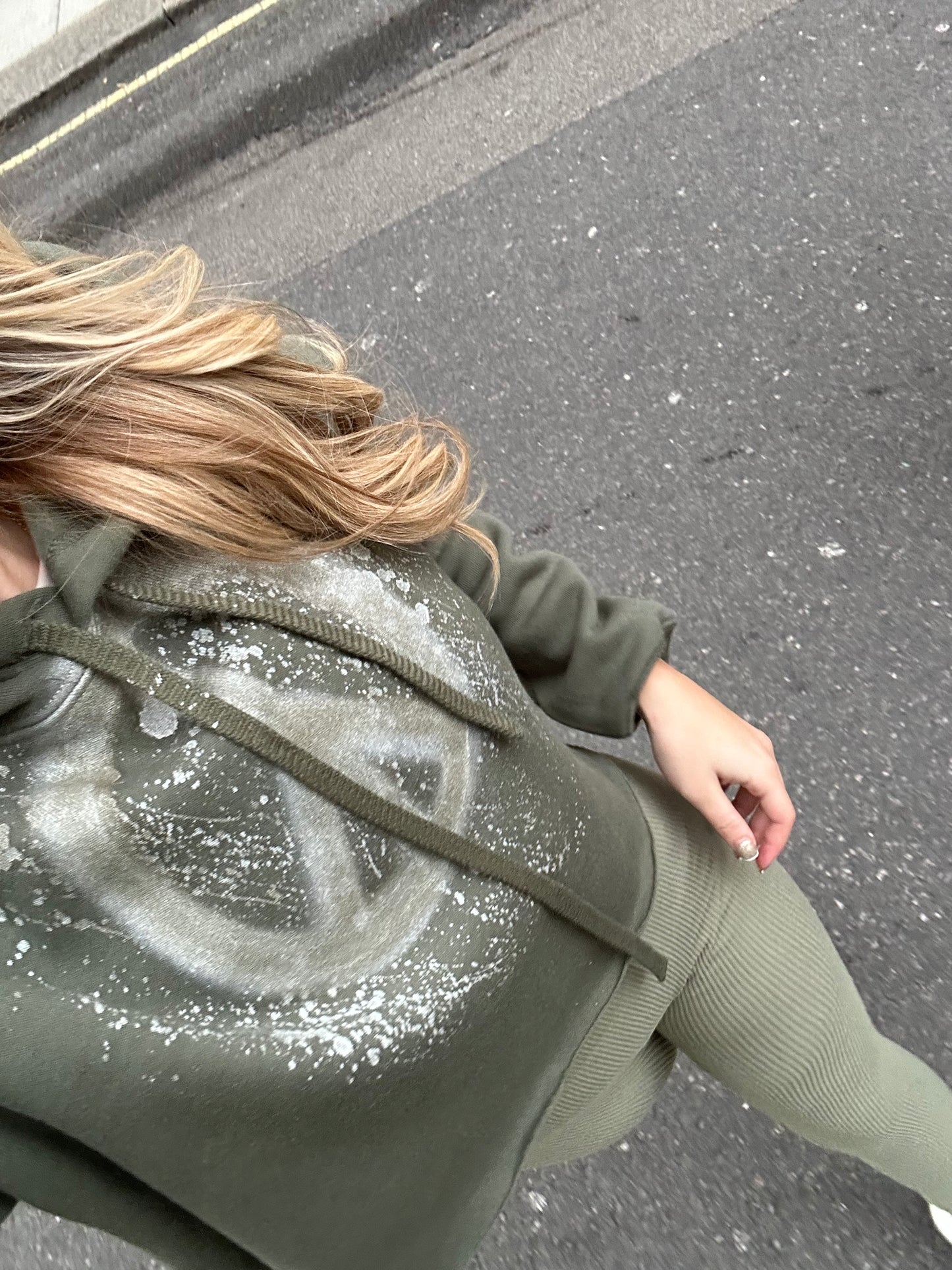 Khaki cropped hoodie💚🍀