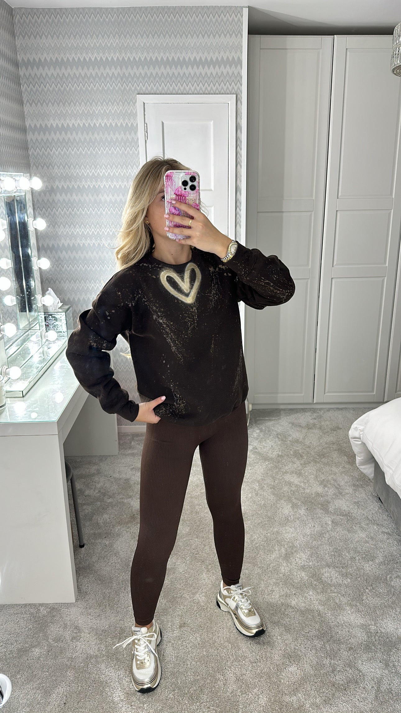 Brown hoodie🤎✌🏼