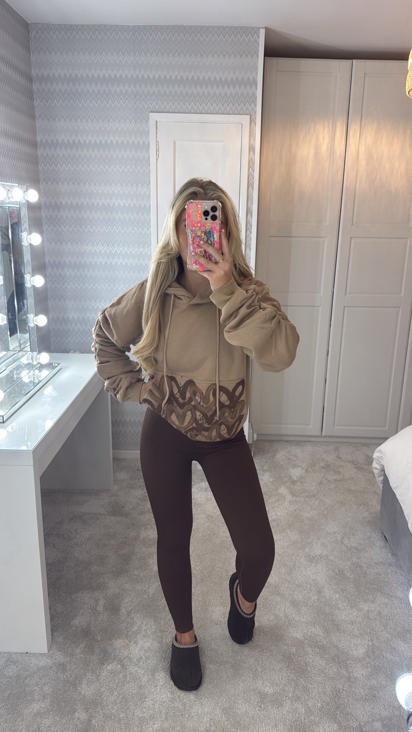 Beige heart ruffle hoodie 🫶🏽