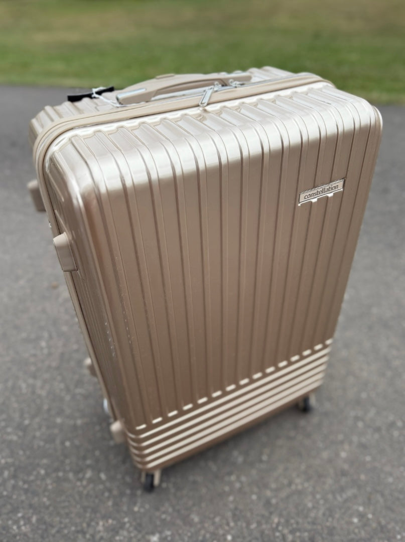 (2-3 days dispatch time)Create your own gold suitcase☁️✨💫