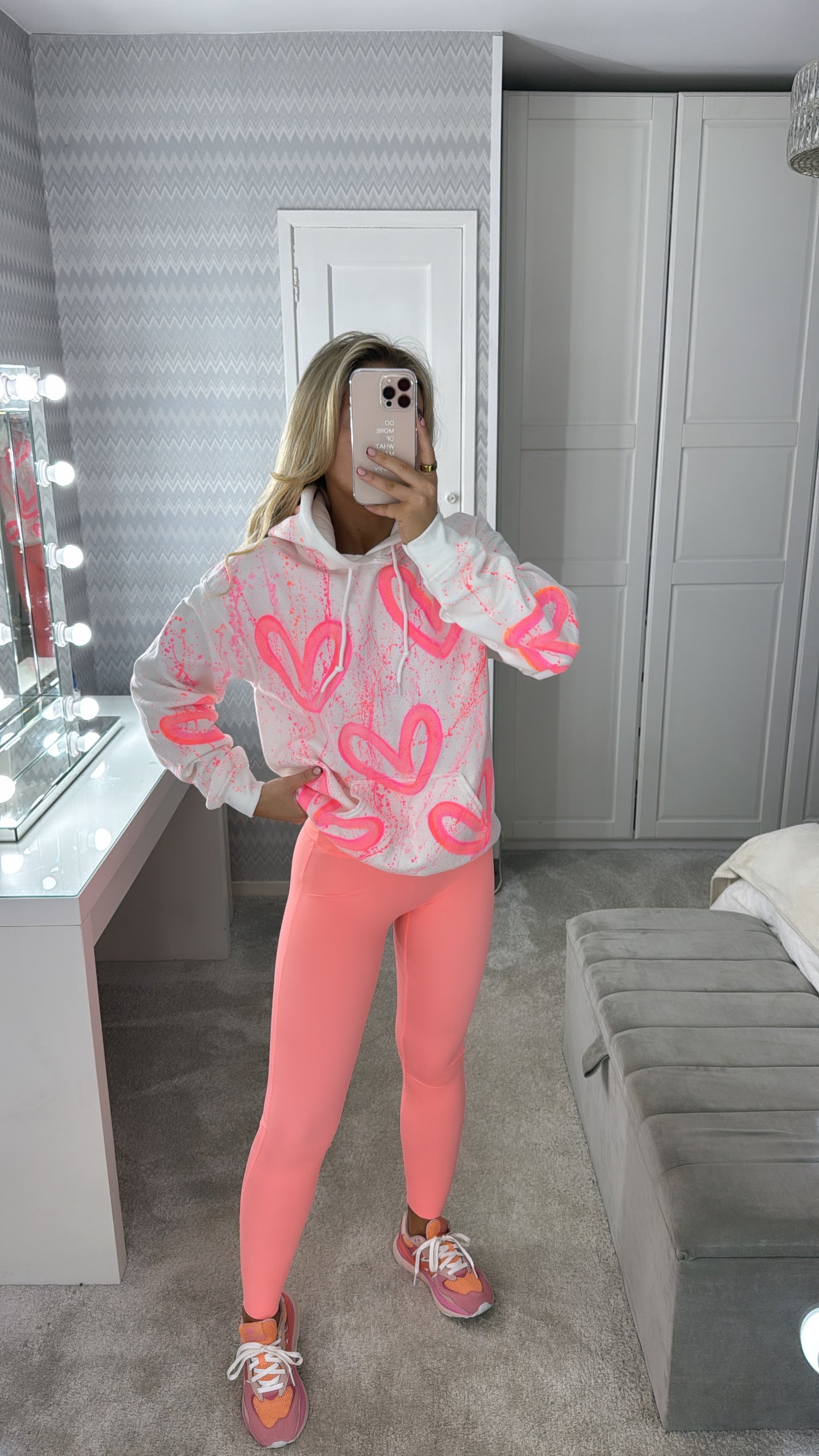 Neon heart legging set🌟