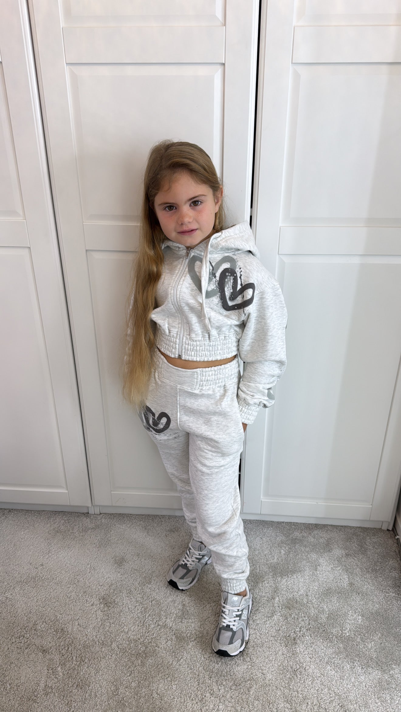 Kids grey cropped tracksuit🪩🩶