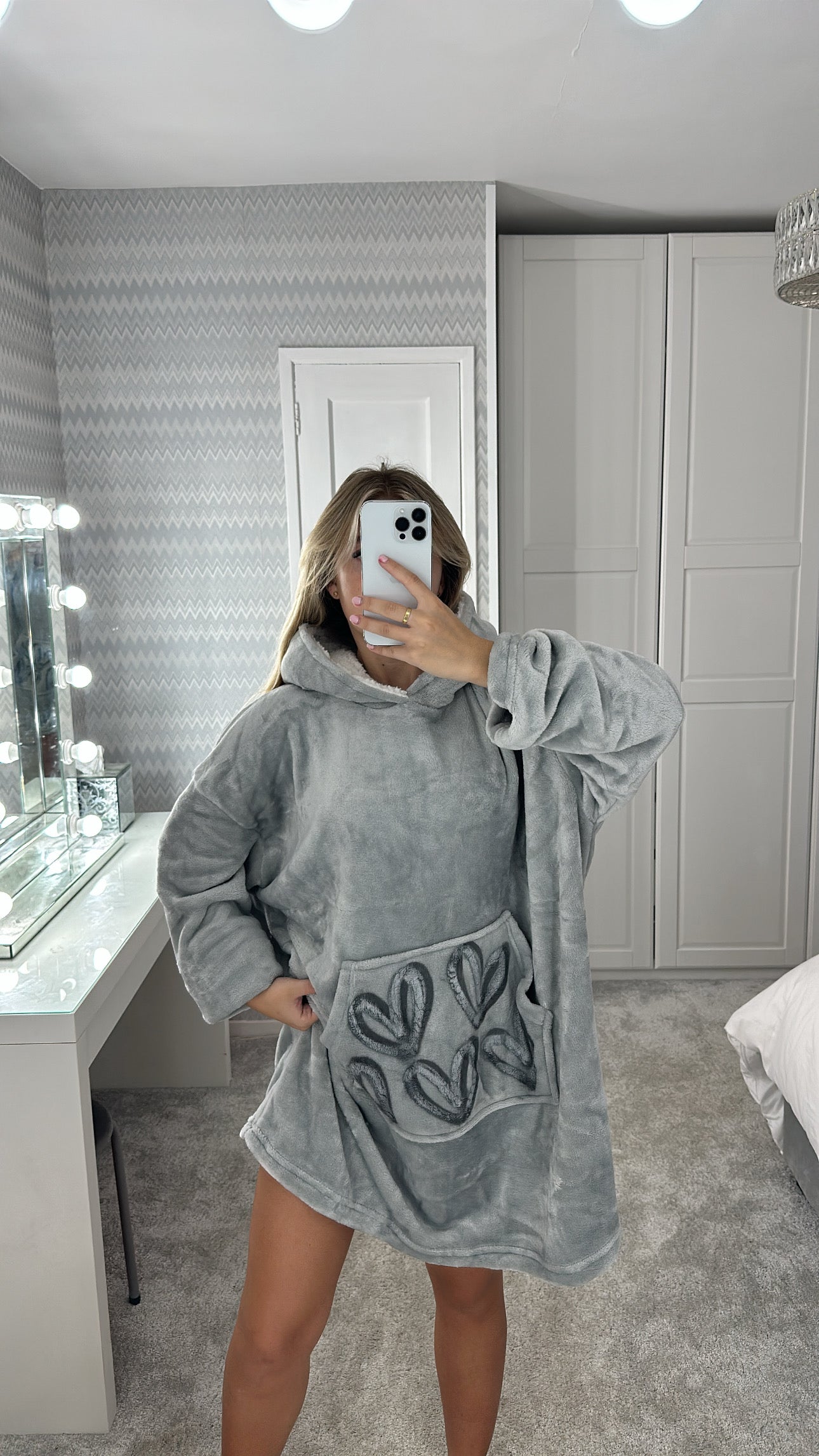 Grey heart blanket hoodie🩶✌🏼🪩
