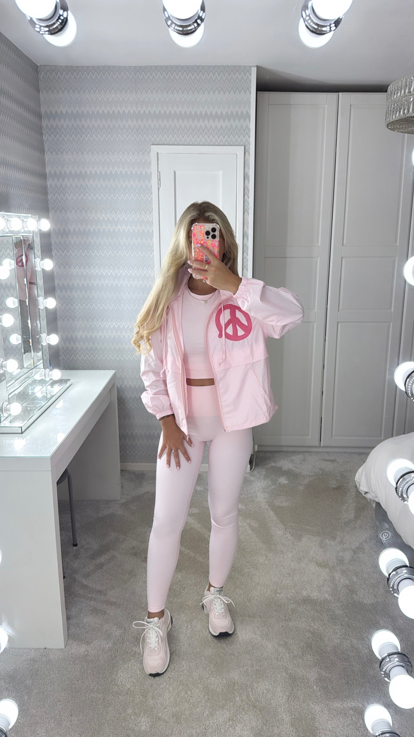 Embroidered pink peace windbreaker 💕