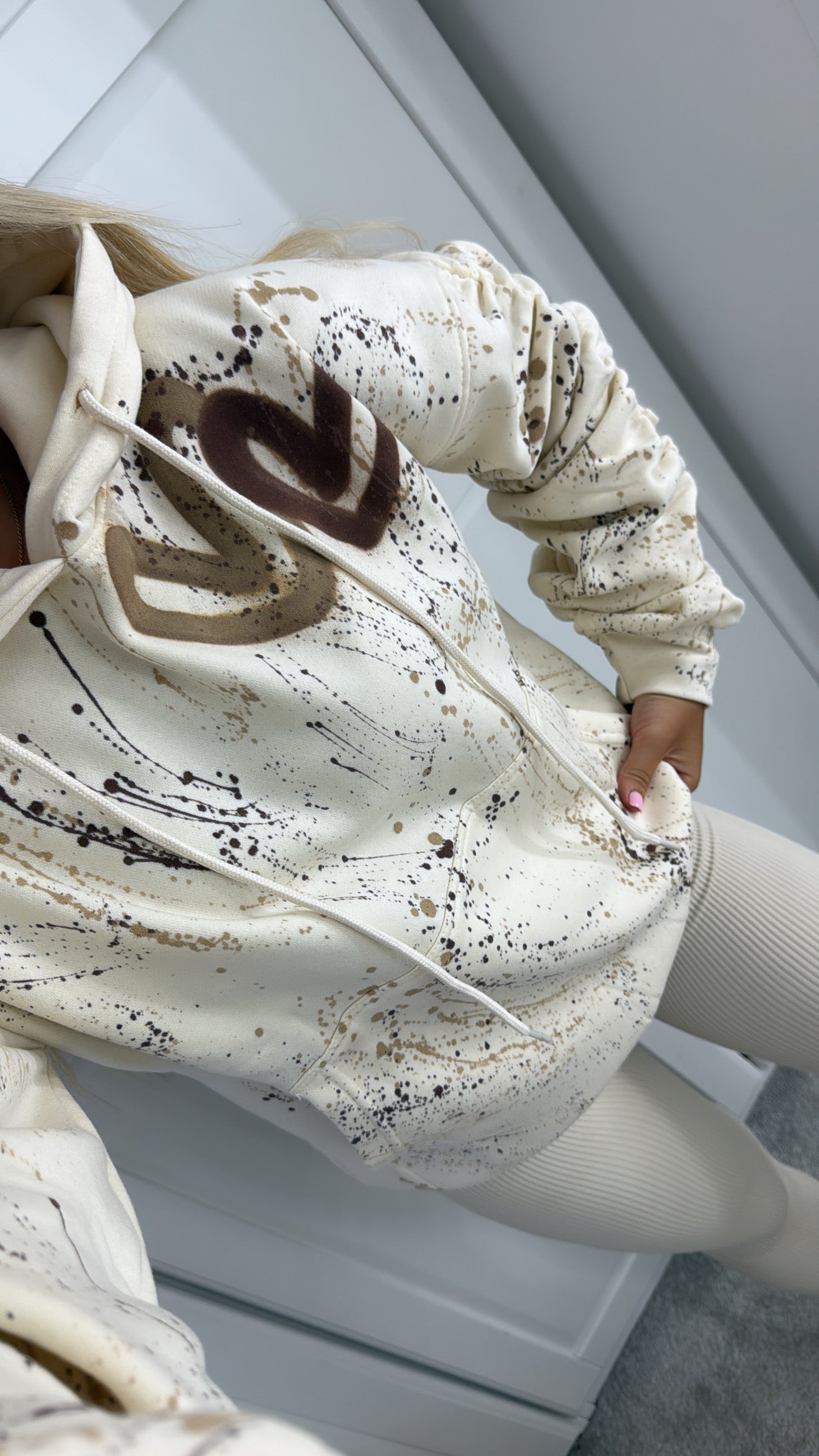 Beige heart ruched arm hoodie🫶🏽