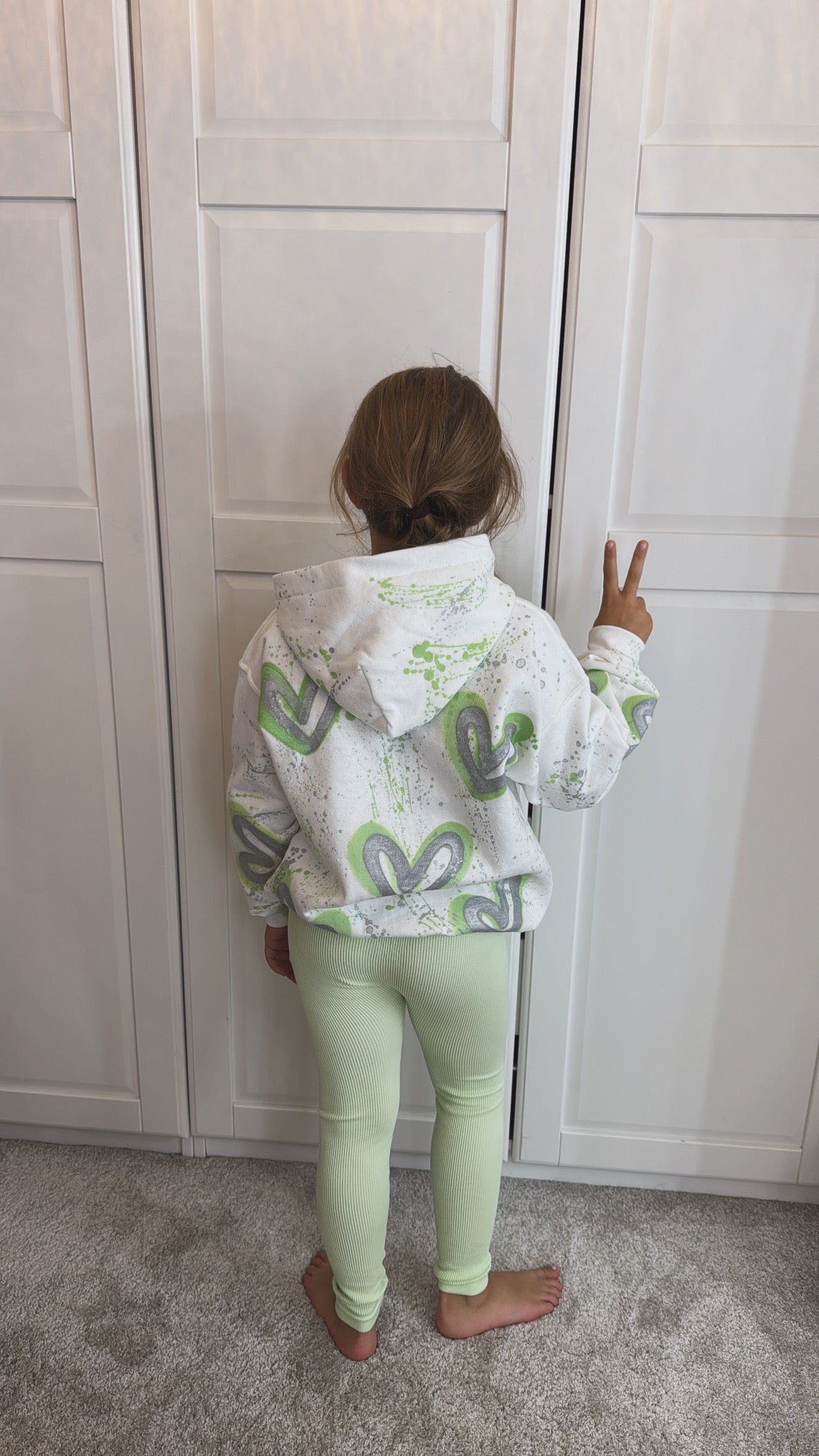 Kids lime heart hoodie💫