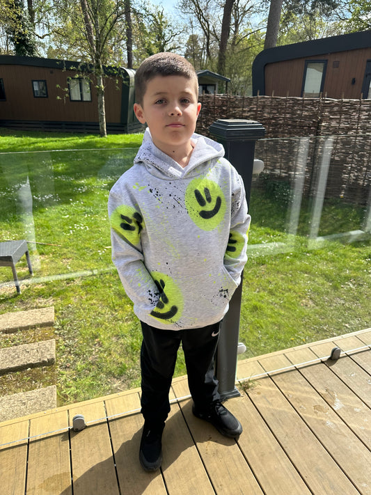 Smiley face hoodie😁
