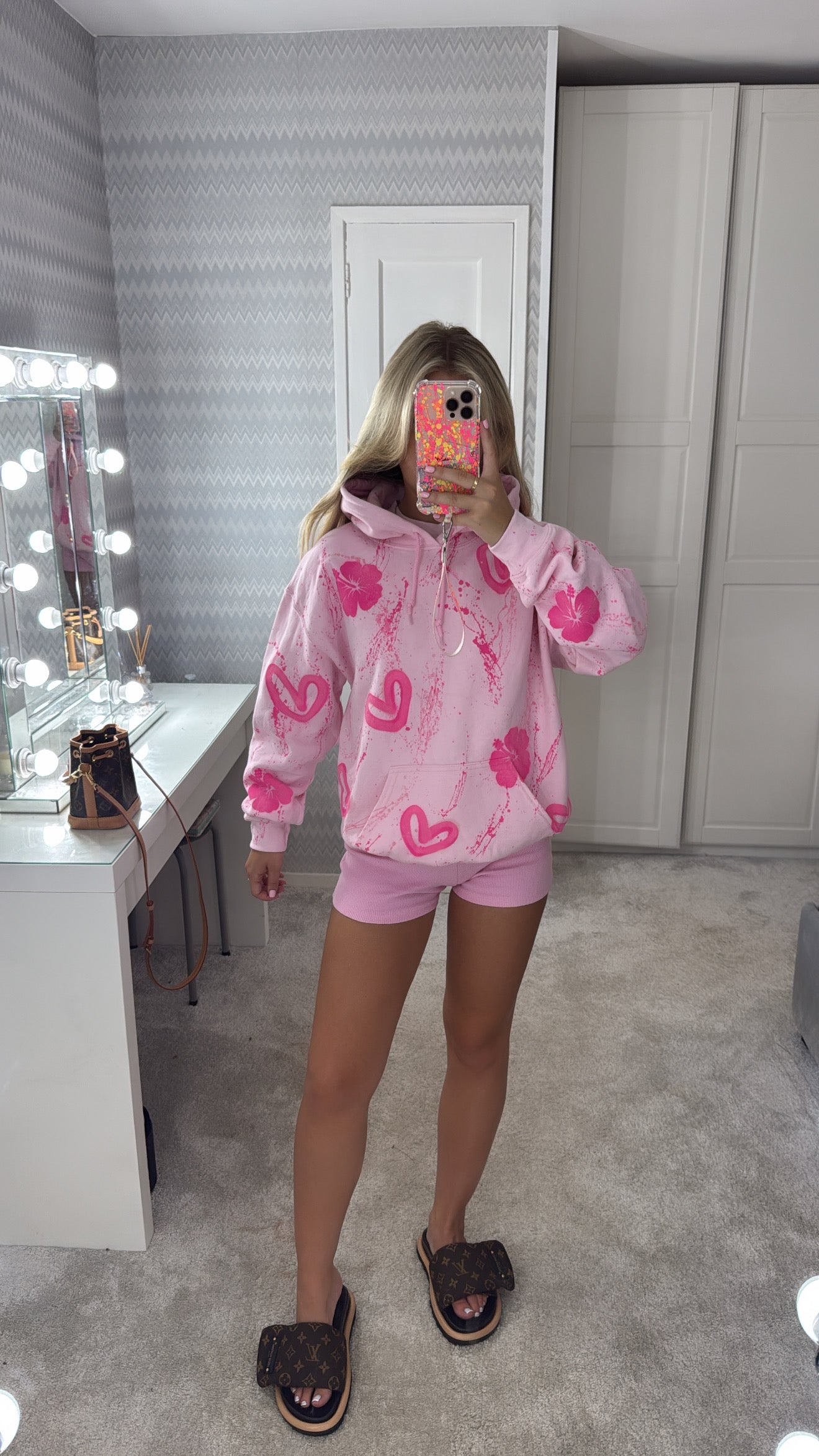 Pink flower hoodie🌸