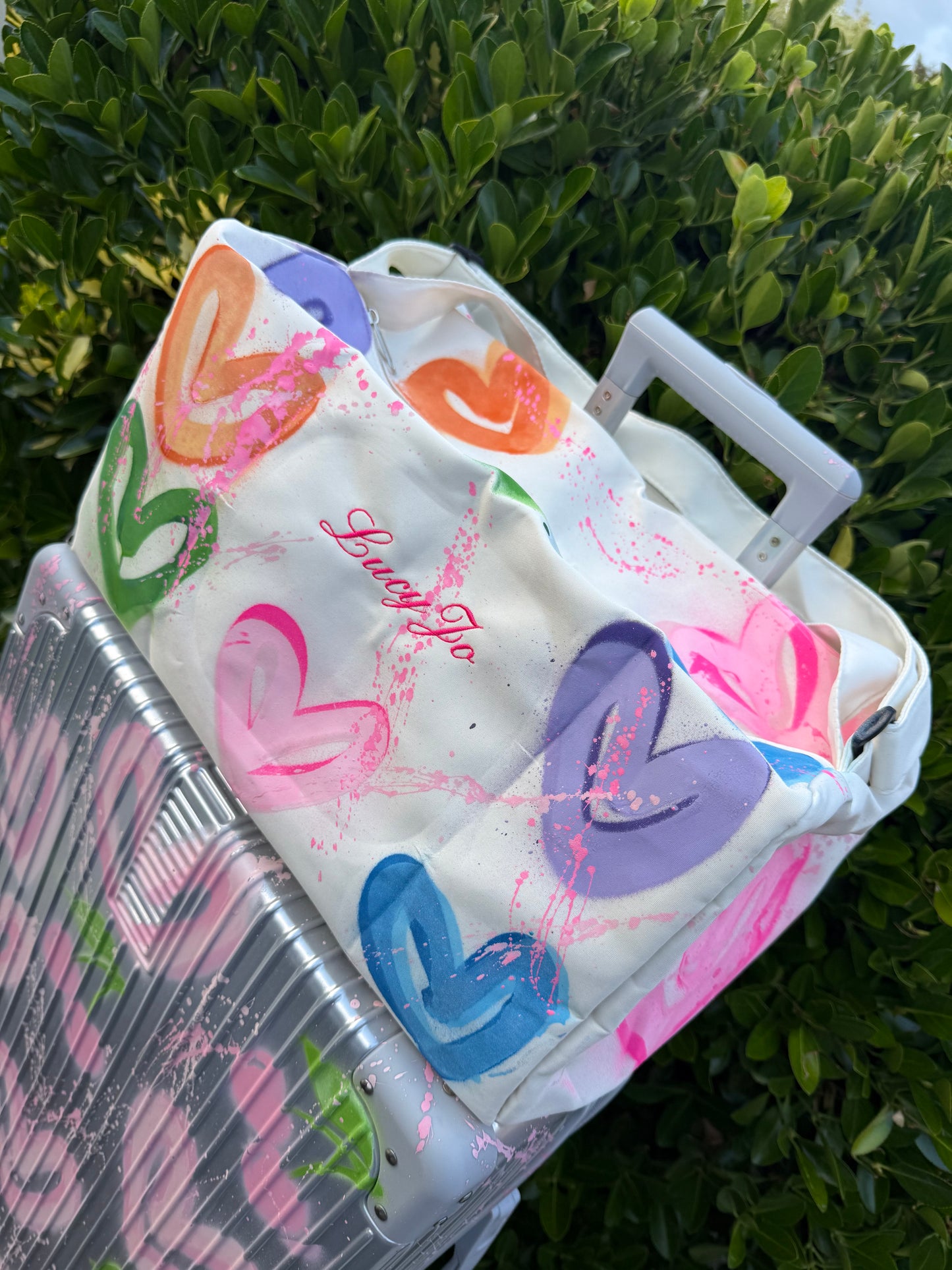 Rainbow heart travel bag🩷💙💚🩵