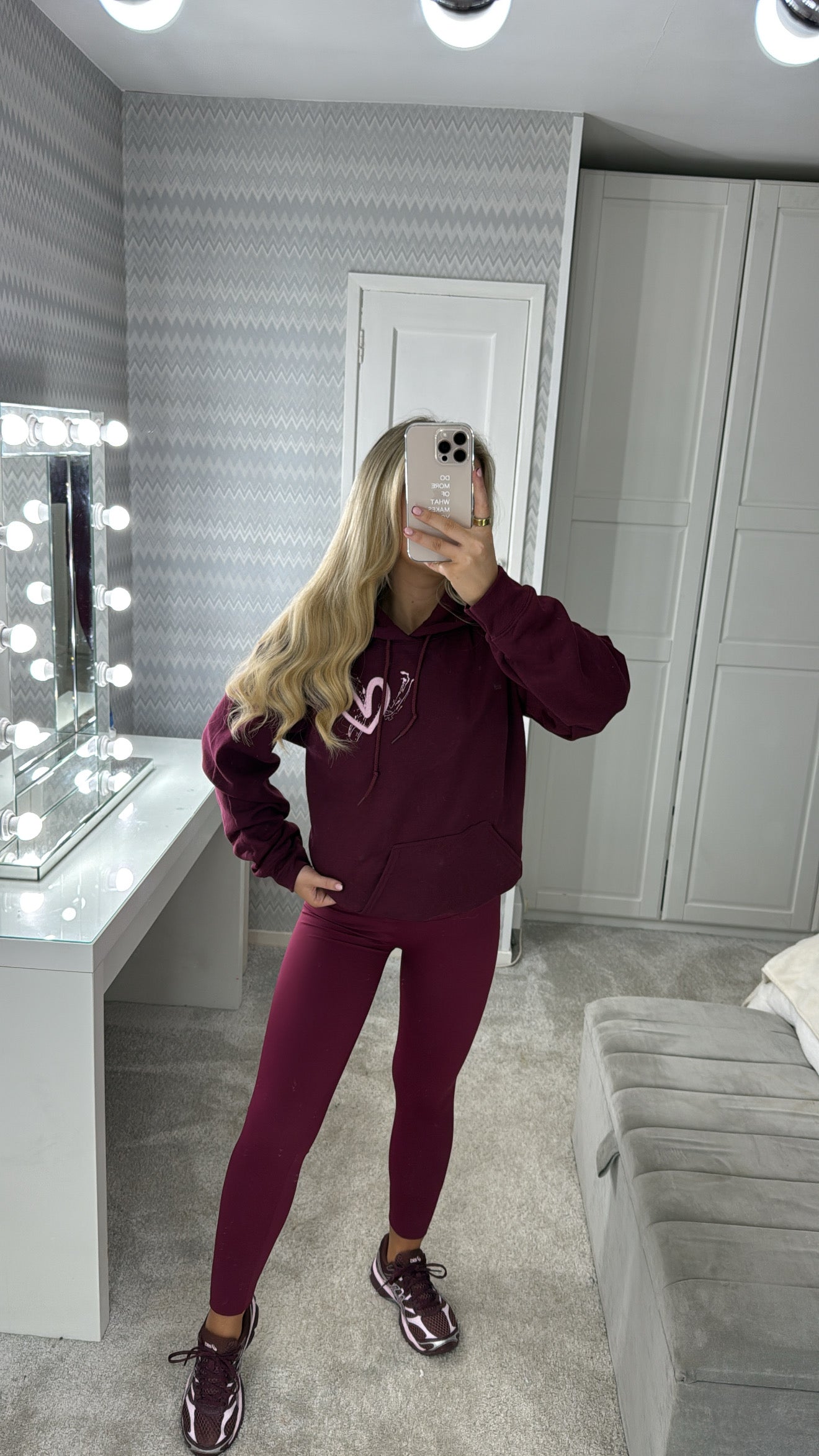 Burgandy embroidered hoodie💘