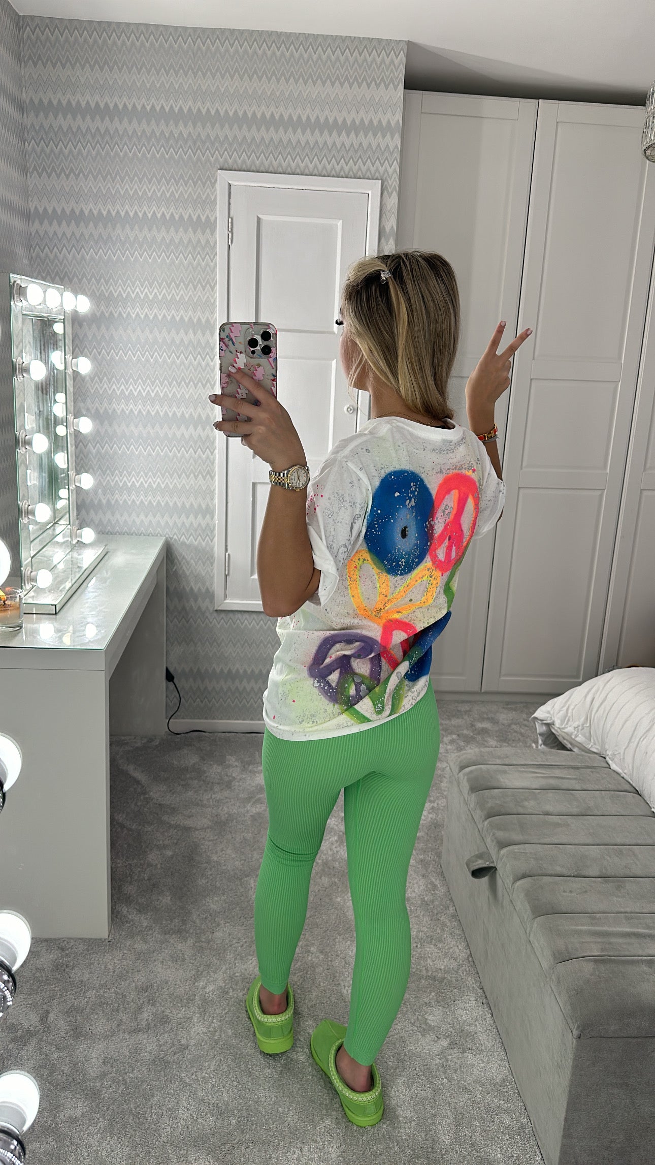 Colourful T-shirt🧿🪩✌🏼💚☮️