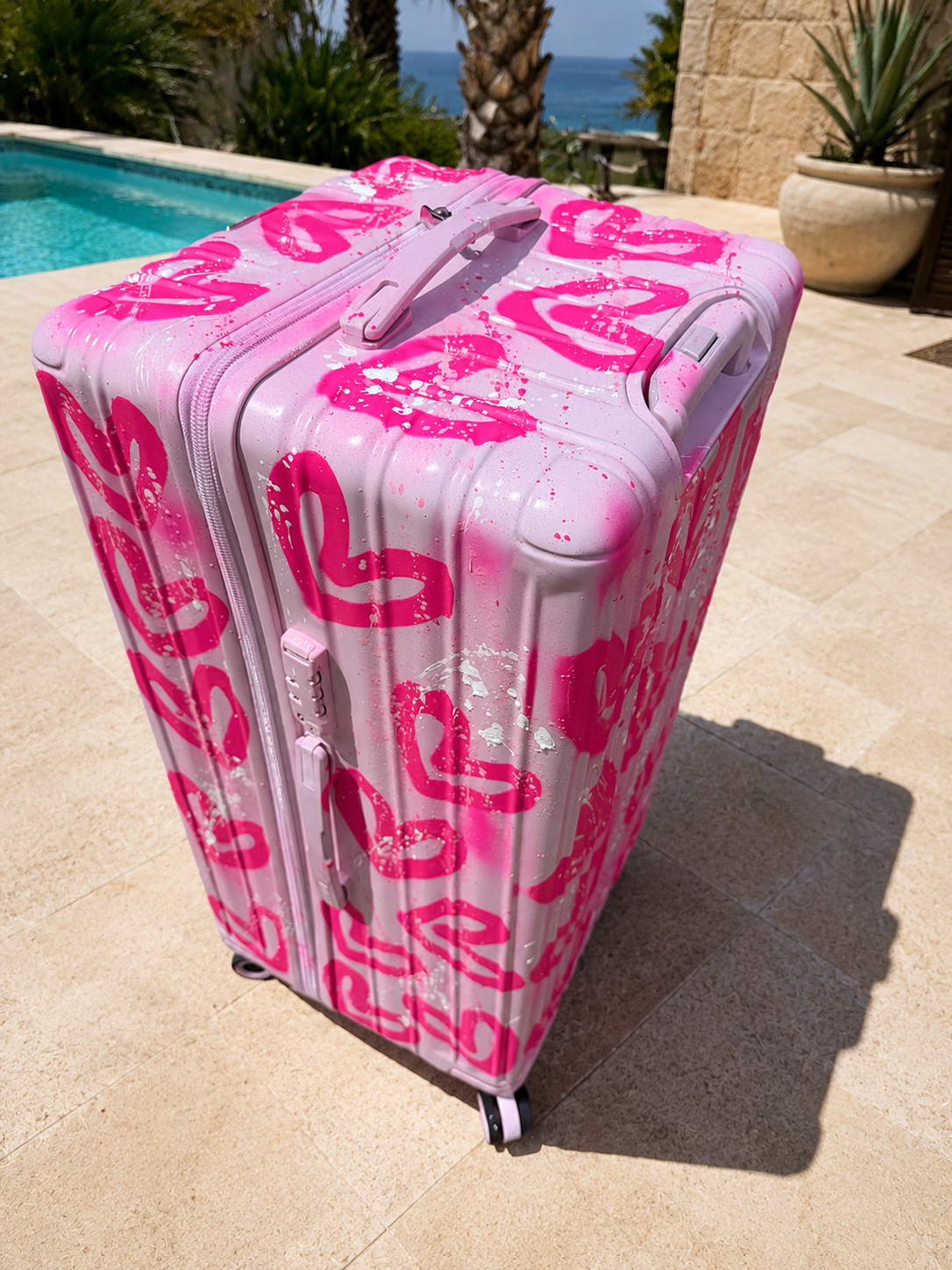 Pink xl trunk style suitcase 🩷✨👸🏼
