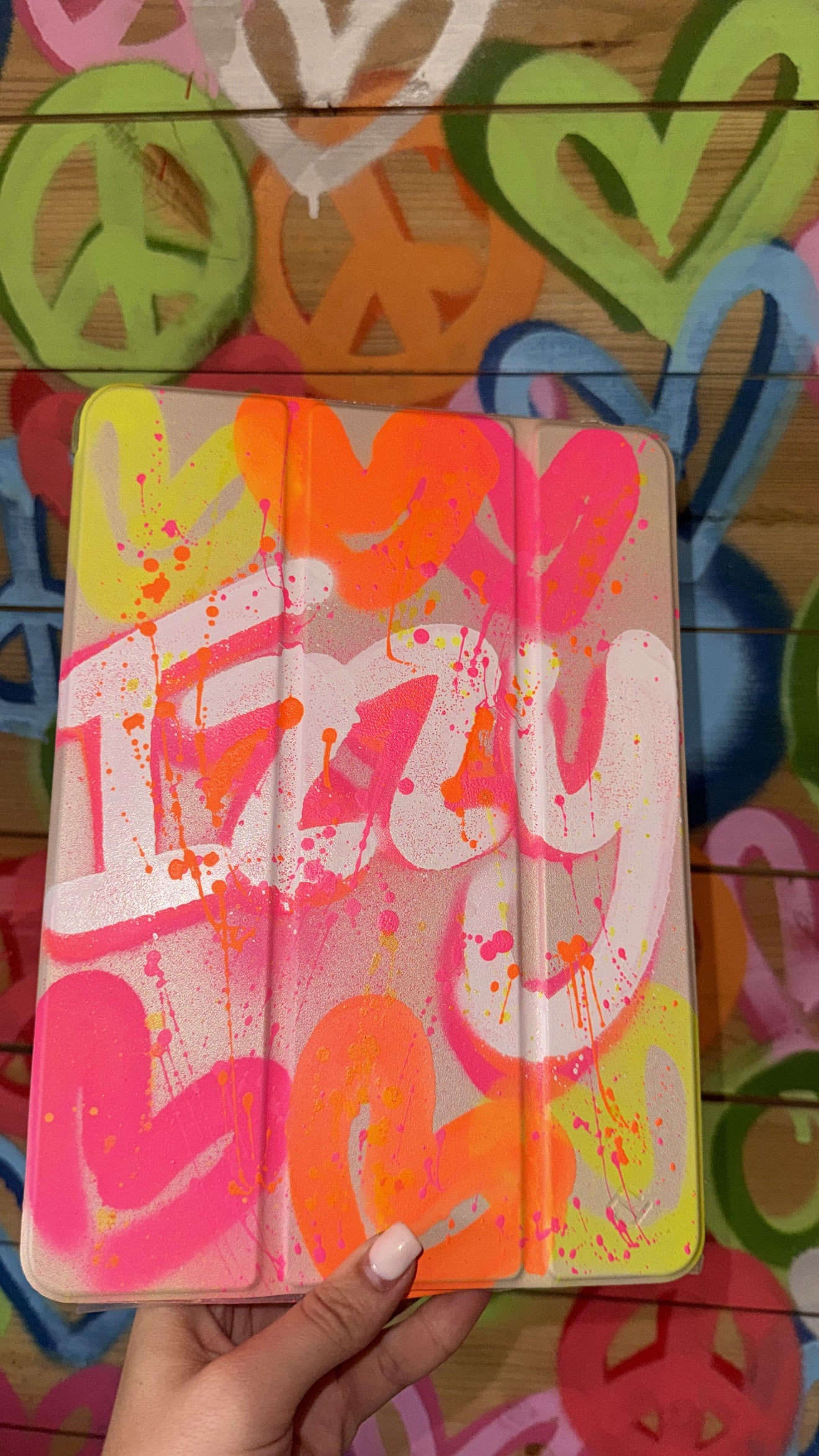Personalised neon iPad case🌟