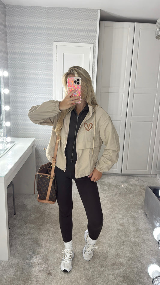 Embroidery heart windbreaker🤎🥥