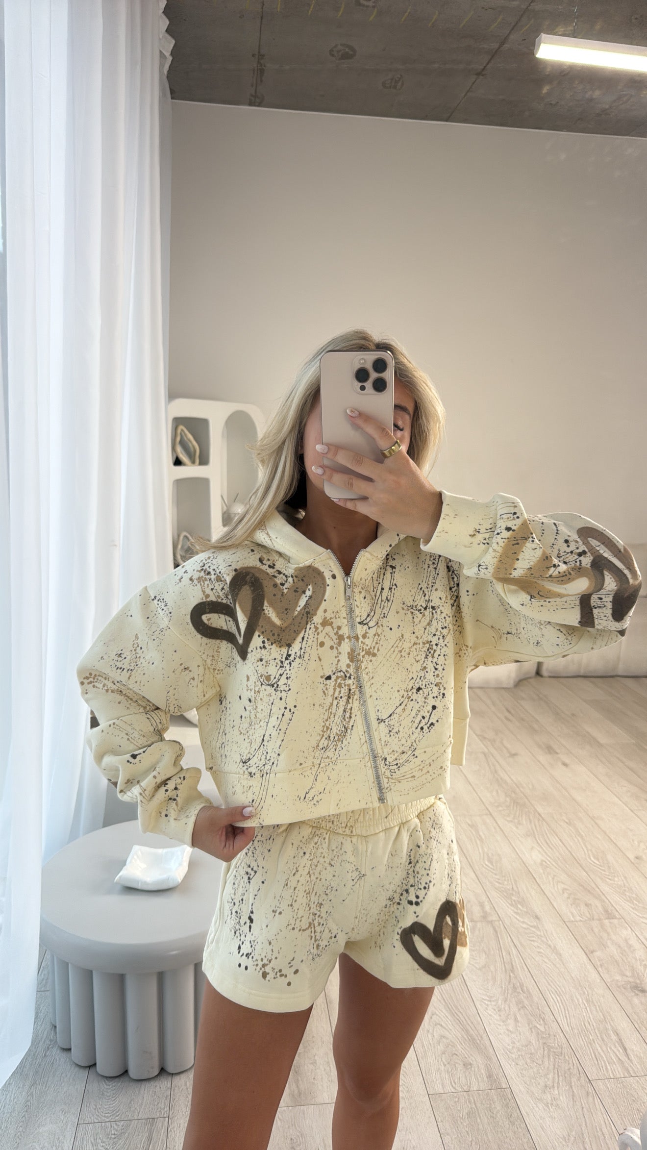Beige short set 🫶🏽🪐