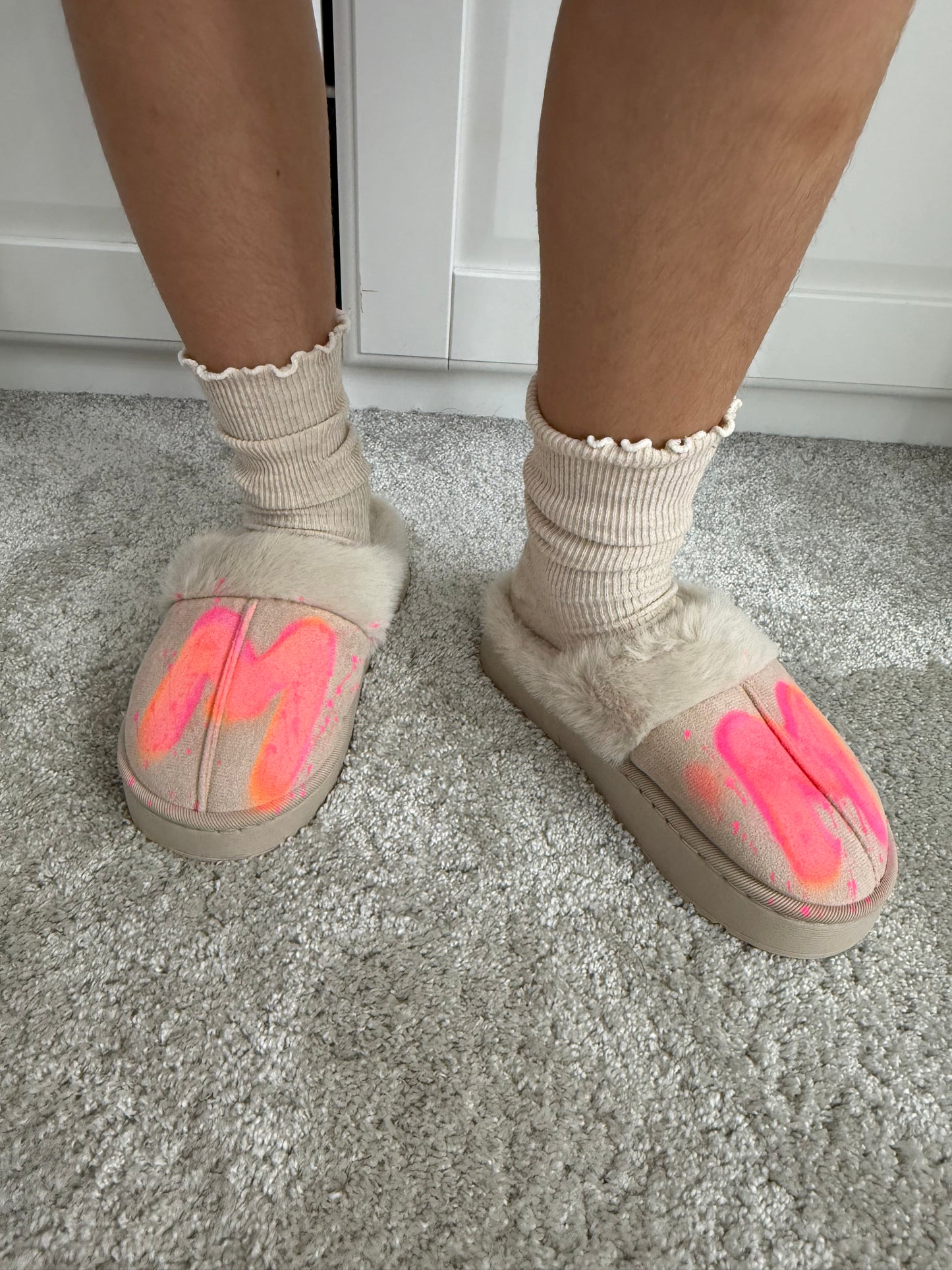 Kids neon initials slippers💫