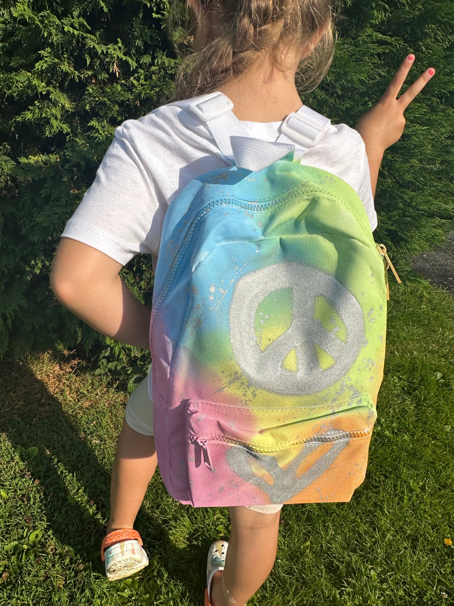 Rainbow backpack 🫶🏼🩷💚💙