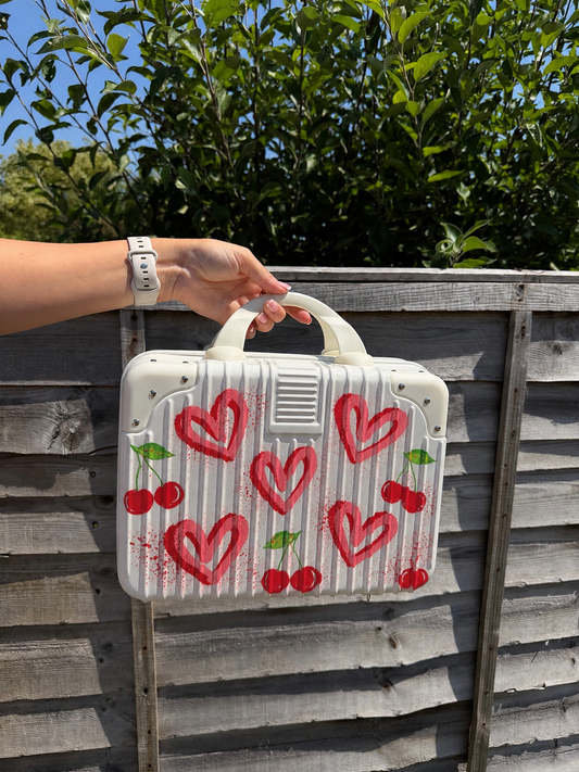 Red cherry travel vanity case ✌🏼🍒❤️