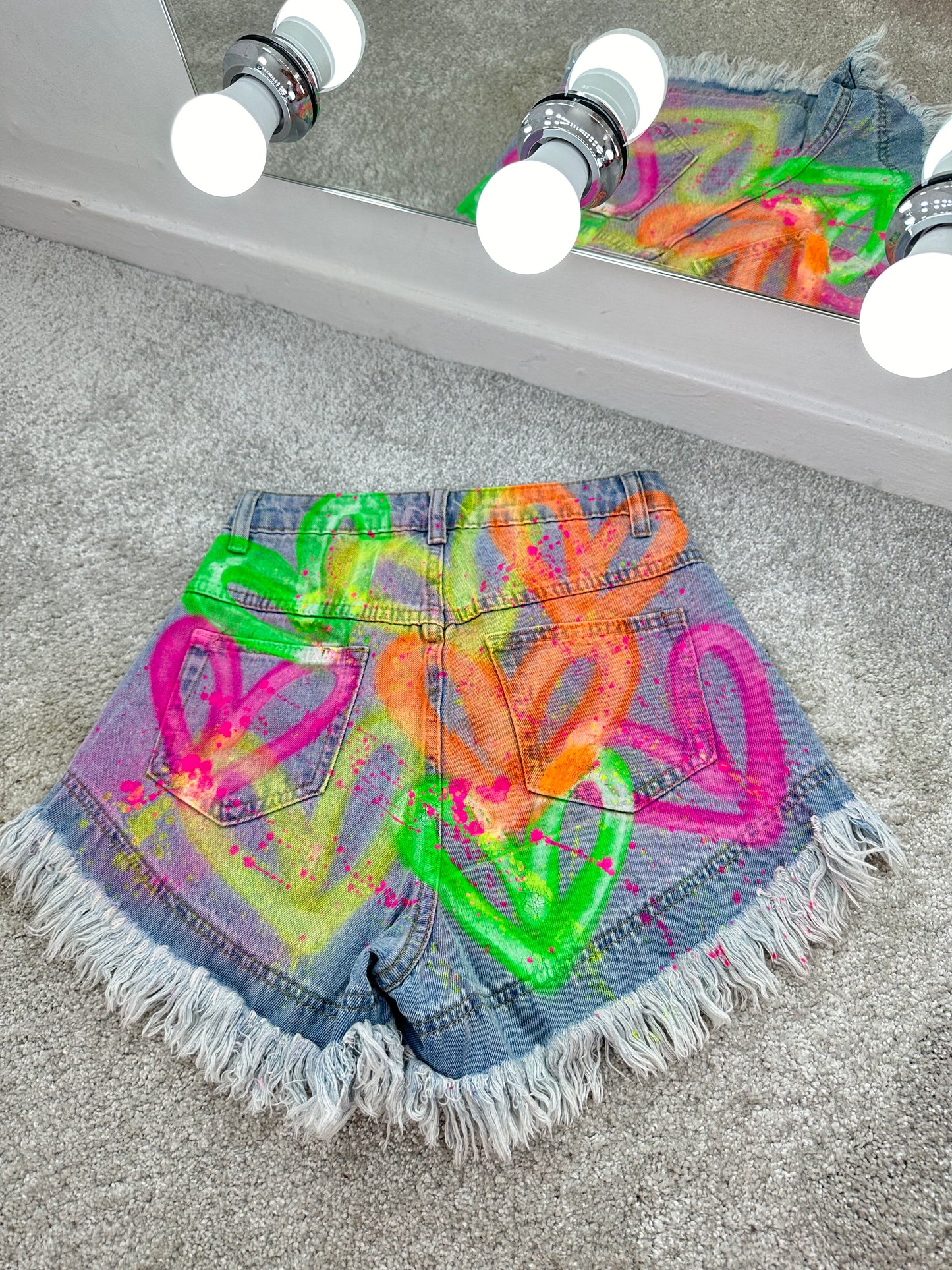 Neon heart shorts🫶🏽