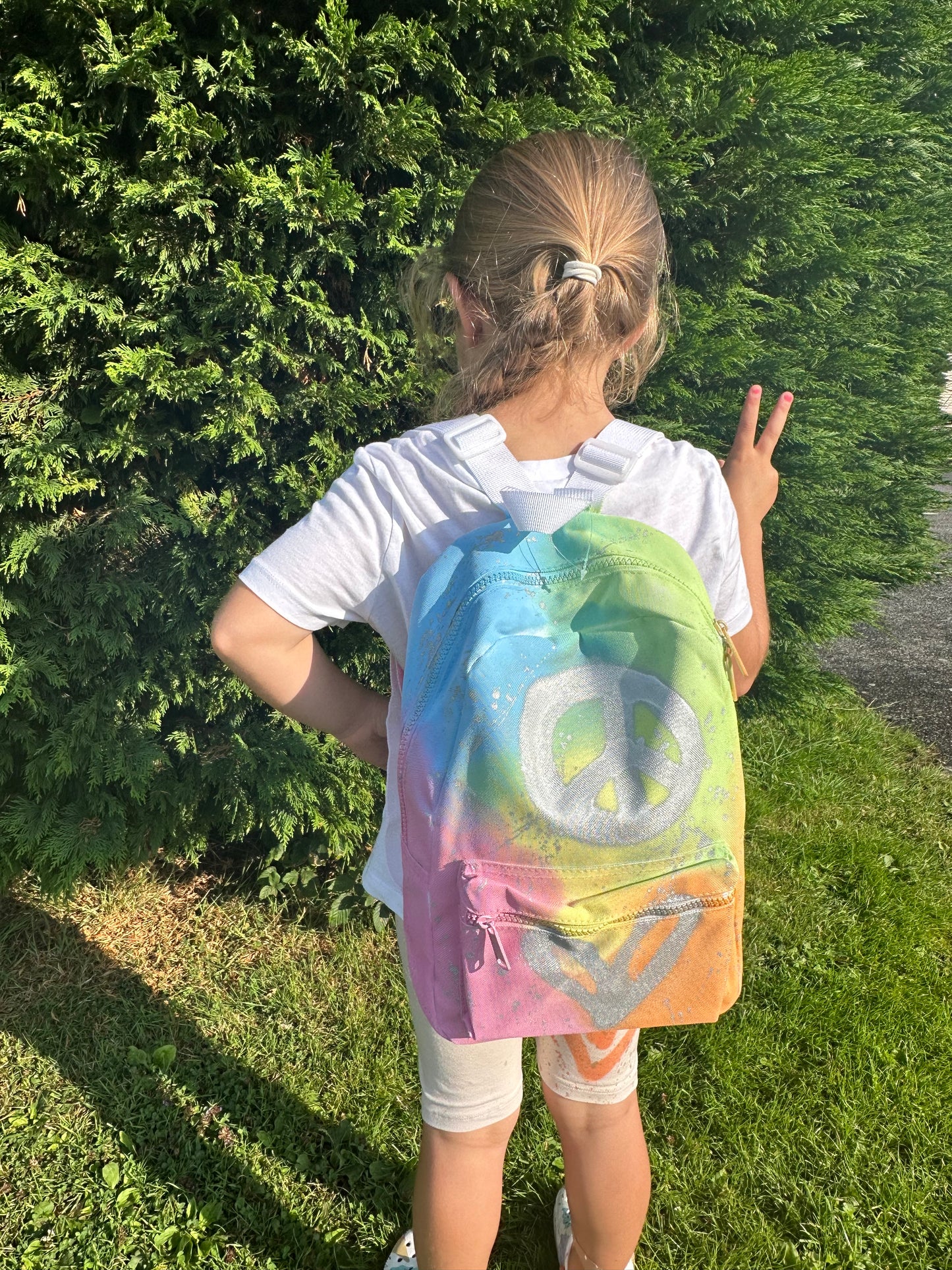 Rainbow backpack 🫶🏼🩷💚💙