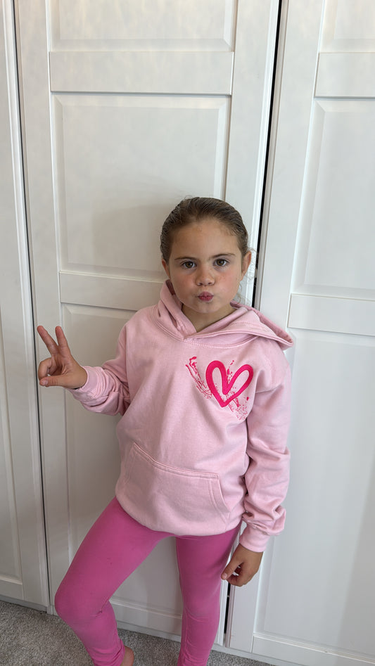 Kids pink embroidered heart hoodie🩷