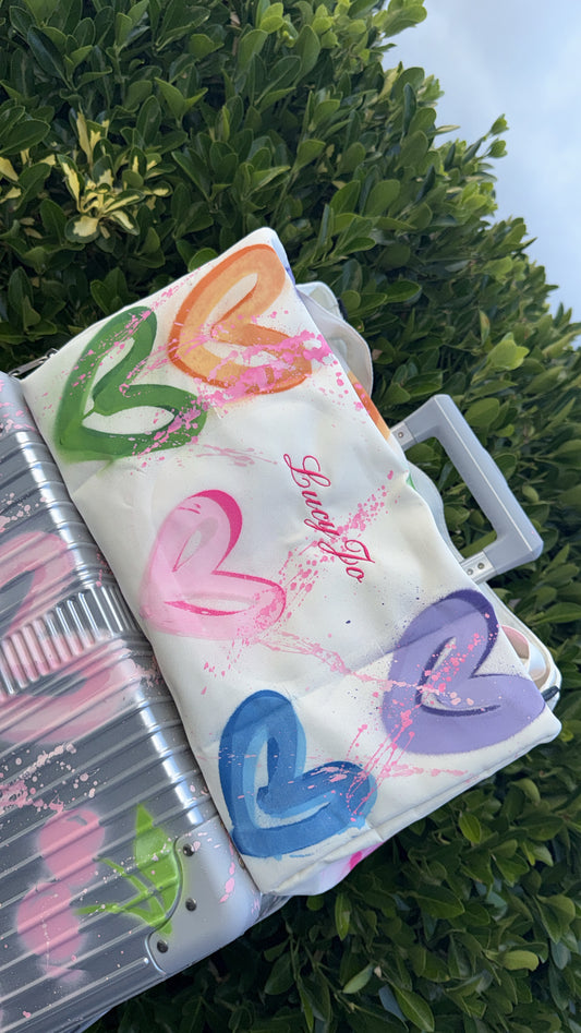Rainbow heart travel bag🩷💙💚🩵