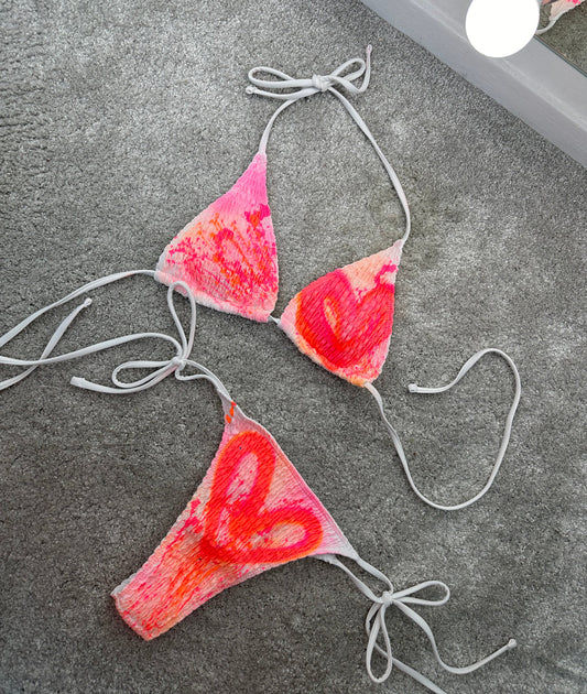 Small neon bikini🫶🏽