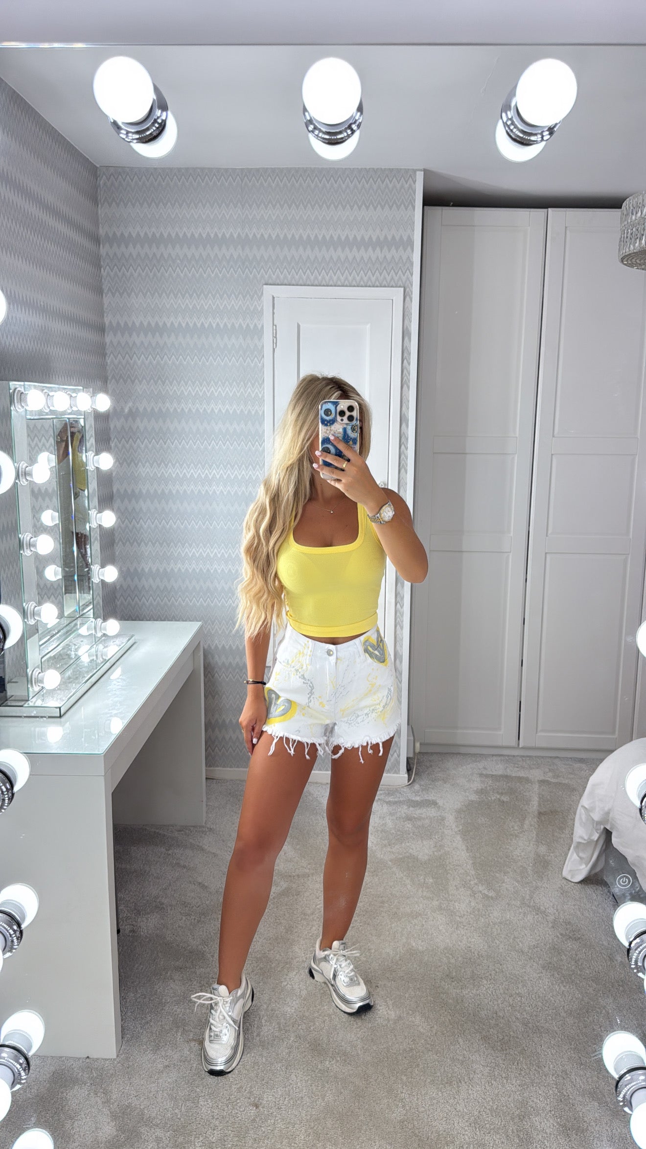 Yellow vest&short set✨💫