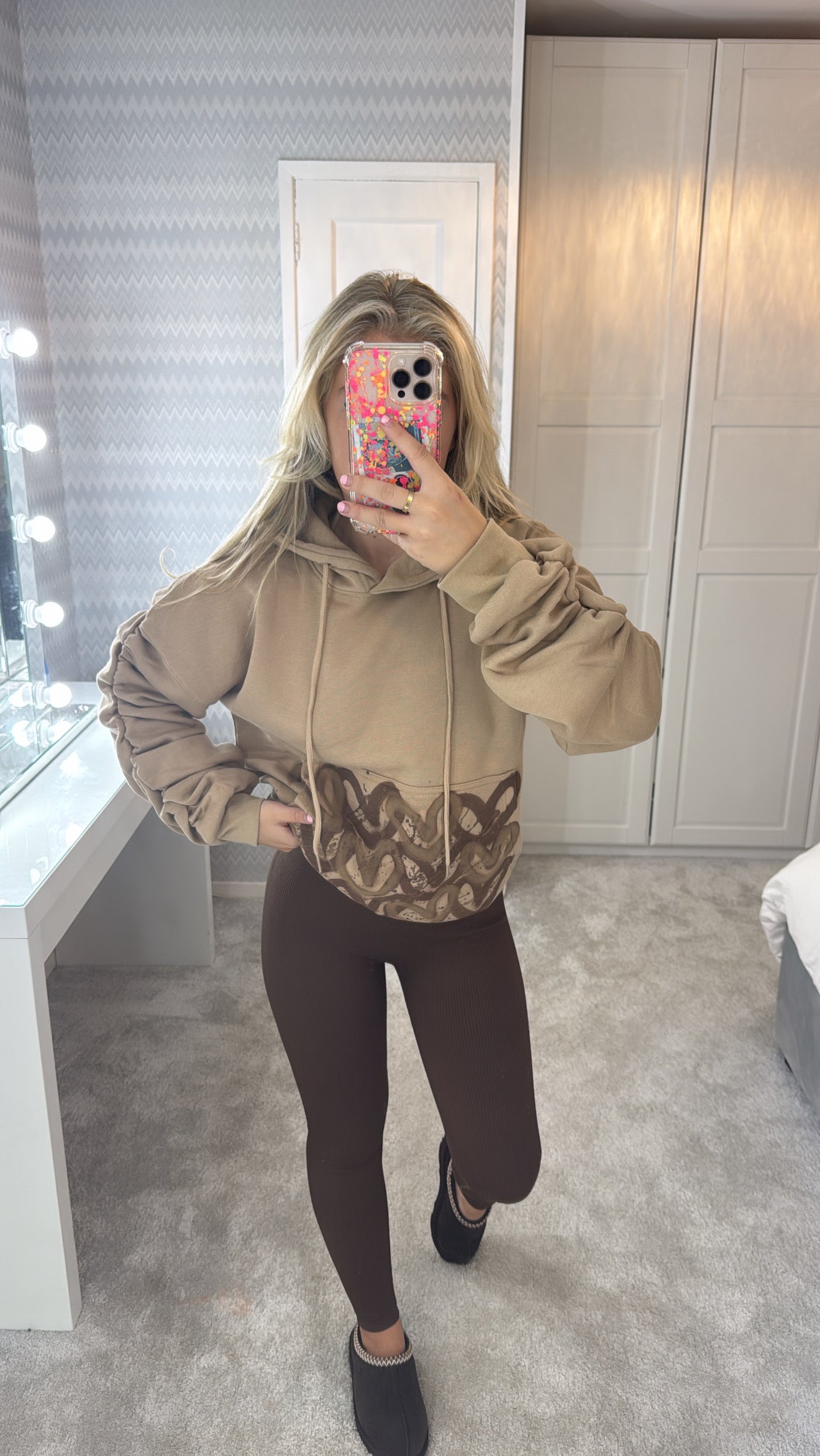 Beige heart ruffle hoodie 🫶🏽