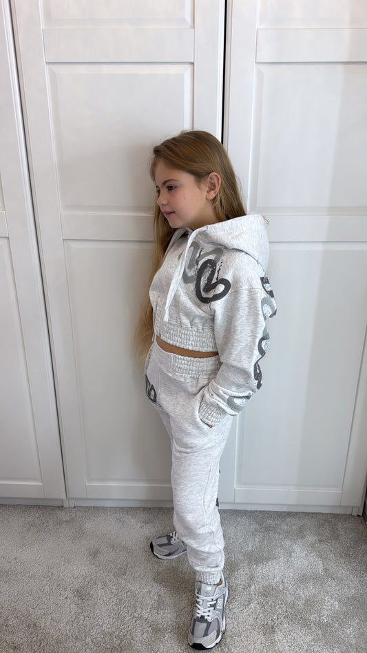 Kids grey cropped tracksuit🪩🩶
