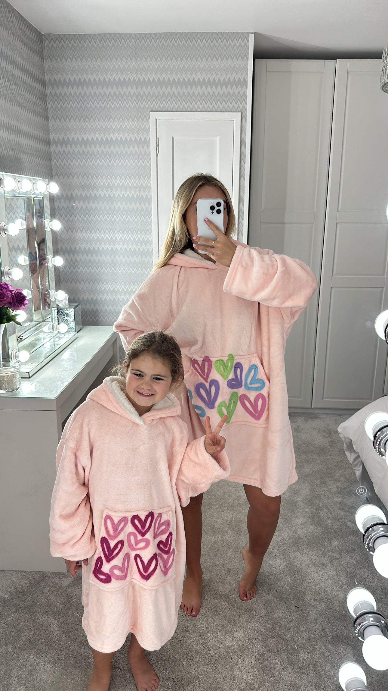 Kids heart blanket hoodie🩷🫶🏽