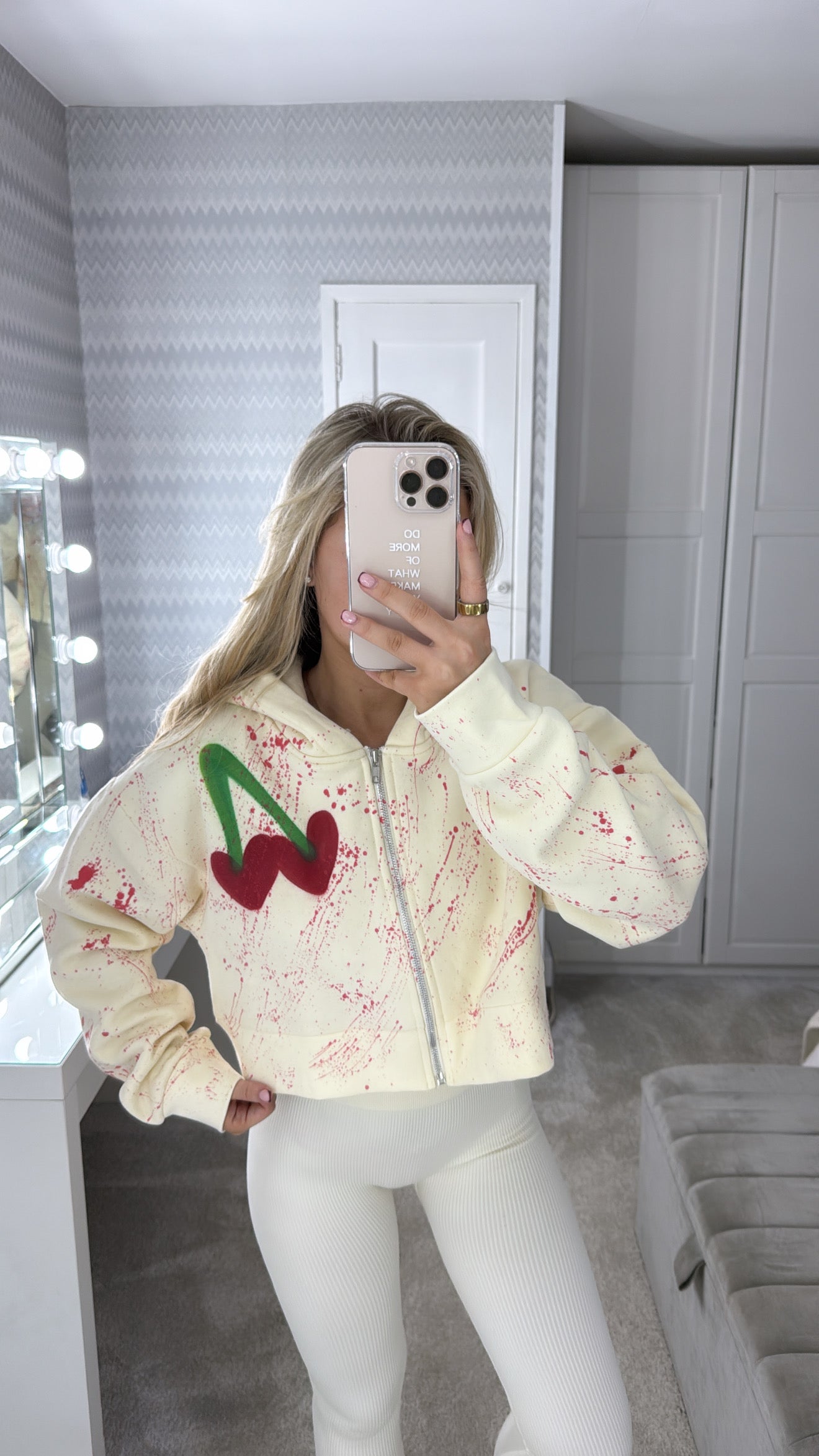 Cherry cropped hoodie🍒❤️