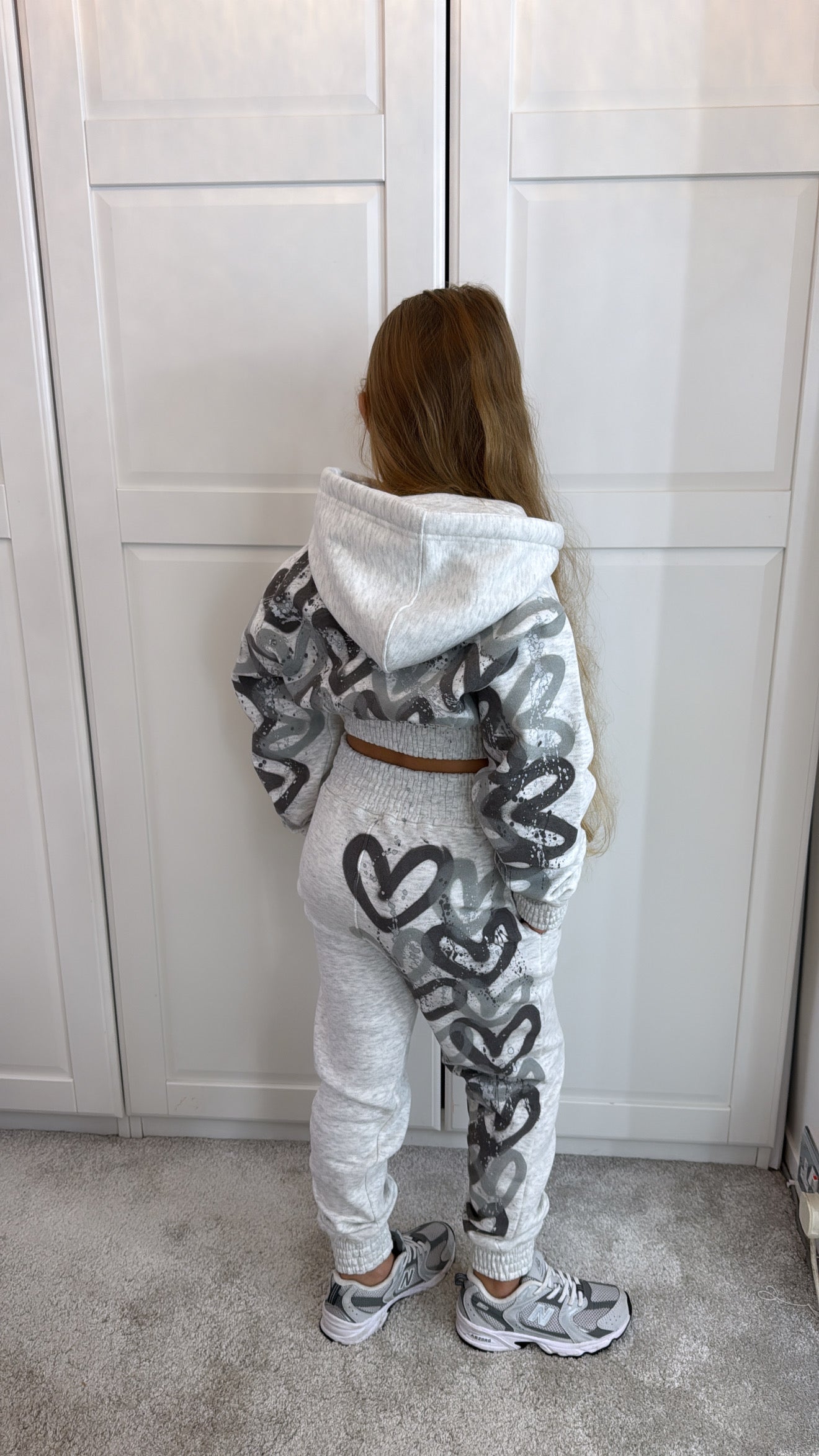 Kids grey cropped tracksuit🪩🩶