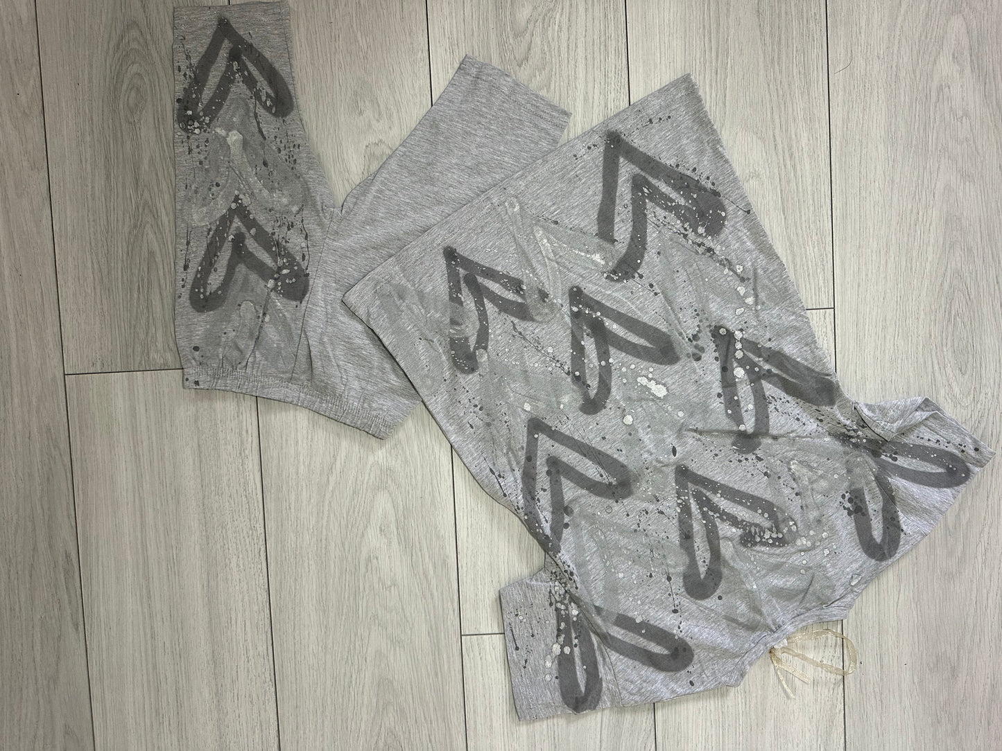 Grey heart set