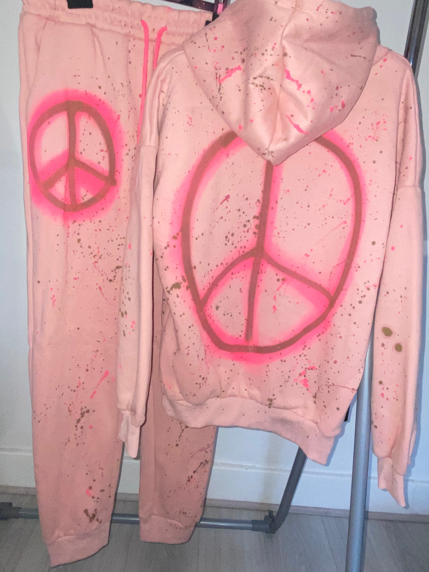 Peace tracksuit ☮️✌🏼