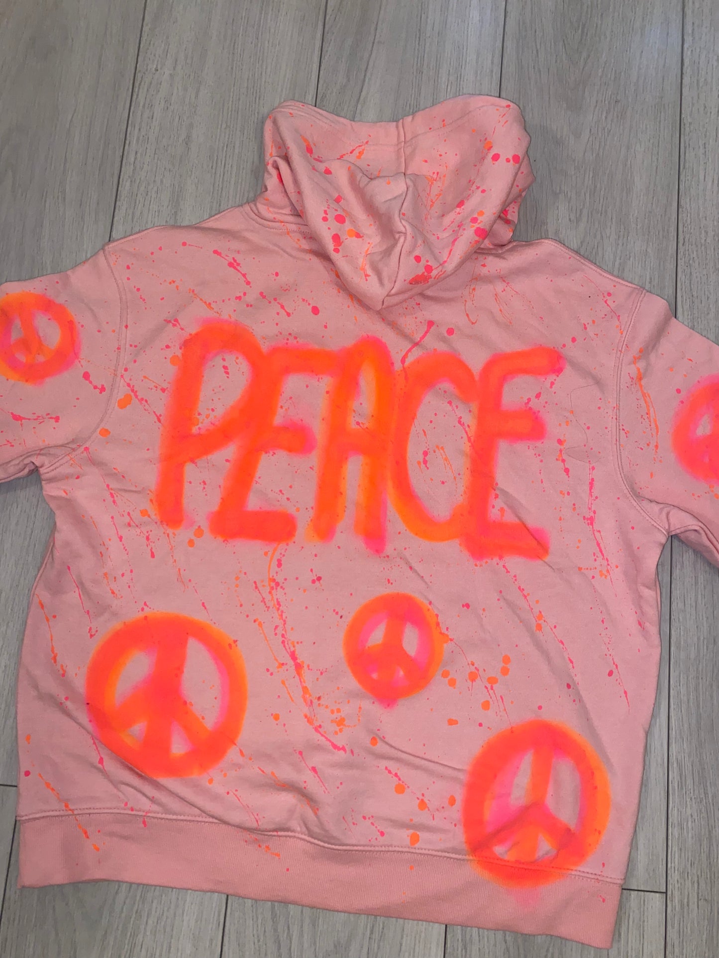 Neon peace hoodie💗✌🏼