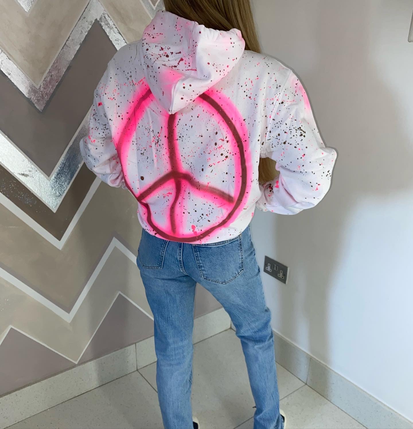 Pink cropped peace tracksuit✌🏼💓💗 – littlefootprintss